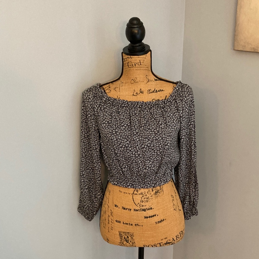 H&M Floral Print Crop Top Blouse Women Size XS Black White Floral